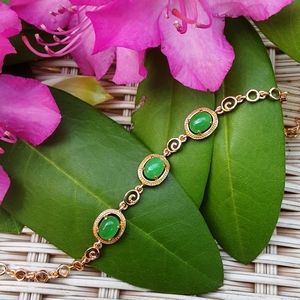 NWOT Vintage Style Gold Swirl Bracelet